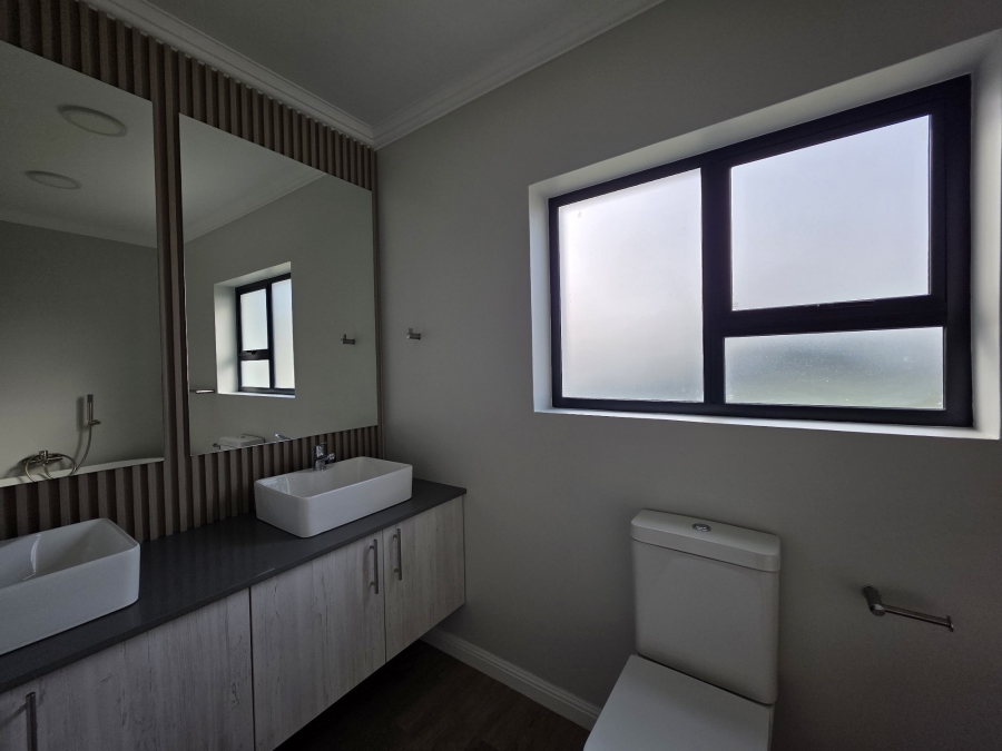 3 Bedroom Property for Sale in Paradise Beach Eastern Cape